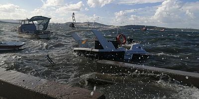 #İzmir #Fırtına #Lodos #Tekne