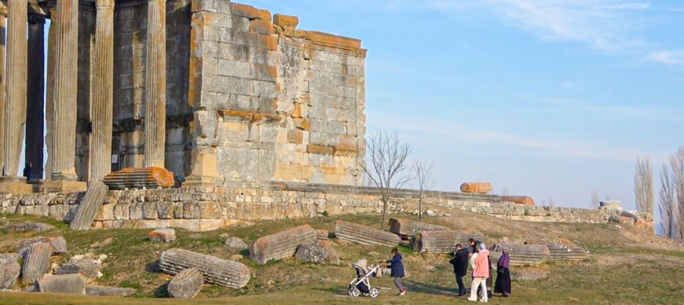 Aizanoi Antik Kenti'ni 2,5 ayda 9 bin 248 kişi ziyaret etti