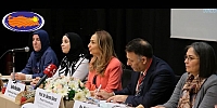 “Cumhuriyet Tarihimizin Asli Kahramanları Kadınlar” paneli Ankara’da gerçekleştirildi.
